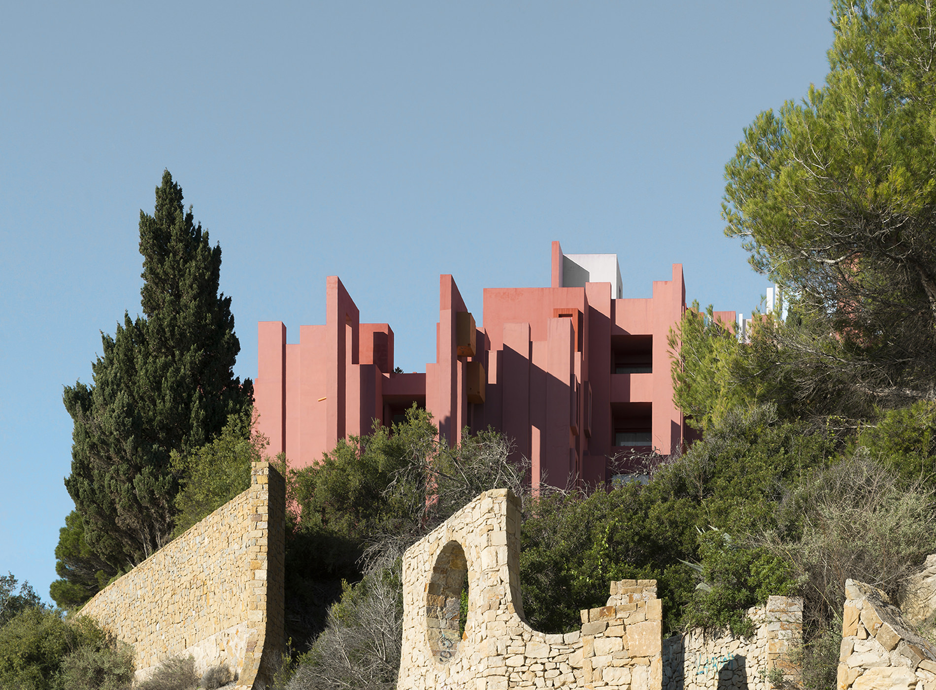 Architecture La Muralla Roja Ricardo Bofill Alicante Espagne