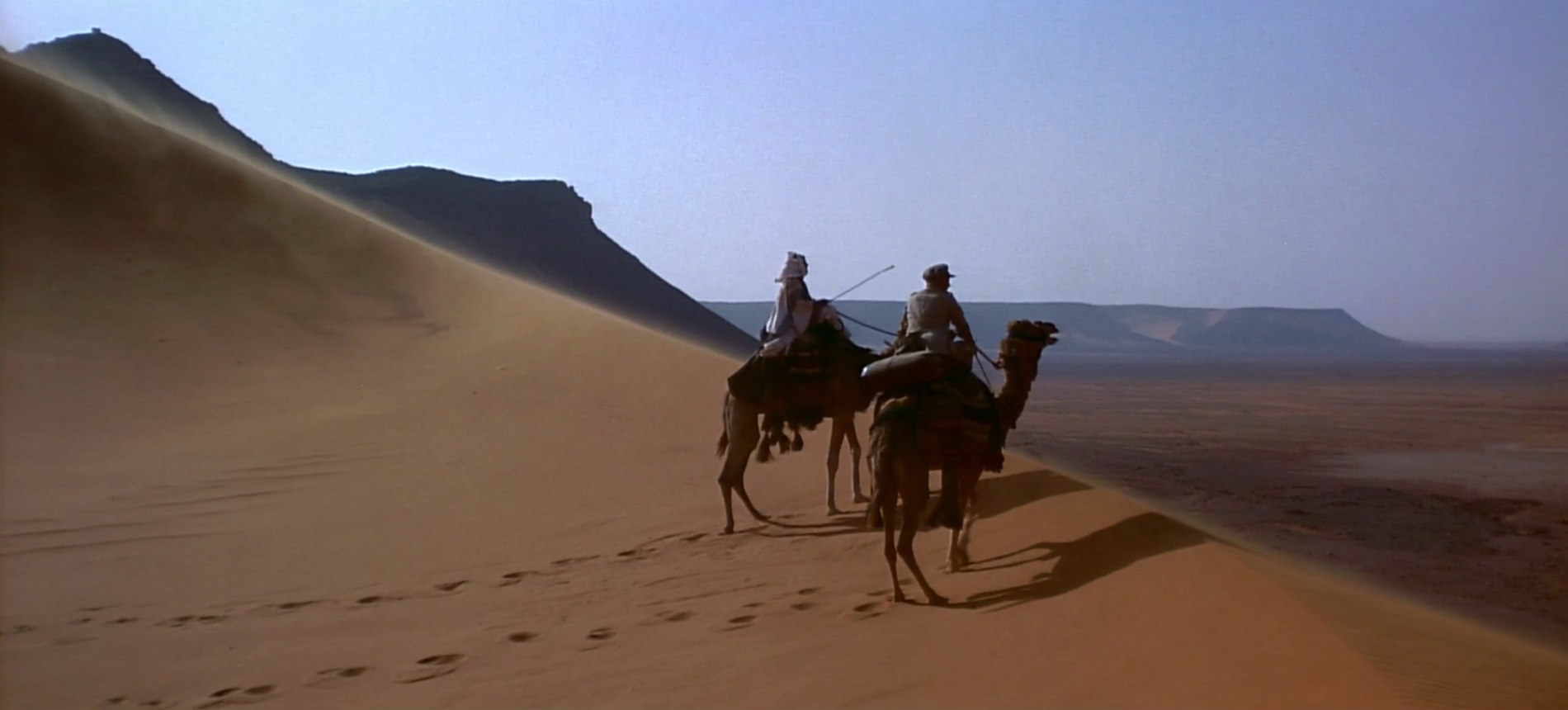 Cinéma Lawrence d'Arabie / Lawrence of Arabia par David Lean (1962) Avec Peter O'Toole, Omar Sharif, Alec Guinness, Anthony Quinn — Musique de Maurice Jarre